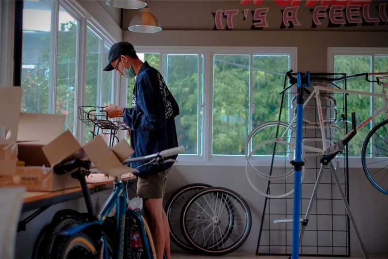 Wrenches on the Wall, Beer on Tap: The Rise of the In-House Brewery Bike Mechanic